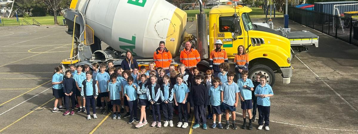 Linwood Quarry staff visit Seacliff Primary Schoo