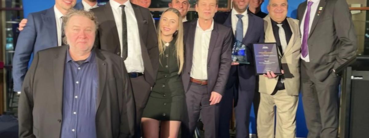 Asphalt team accepts 2025 AfPA award for Western Sydney Airport best project over $10m